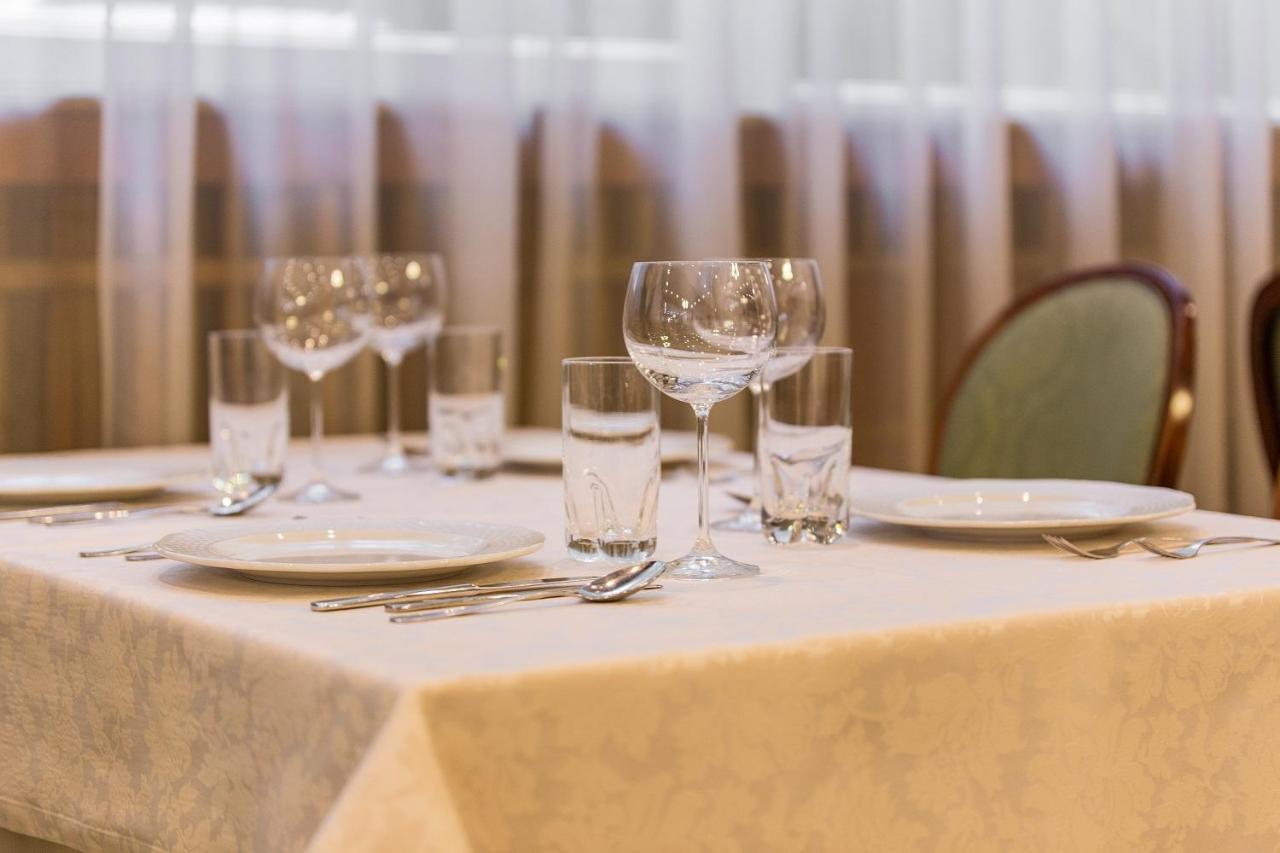 Kompleks Restauracyjno-Noclegowy Rubikon Люблин Екстериор снимка