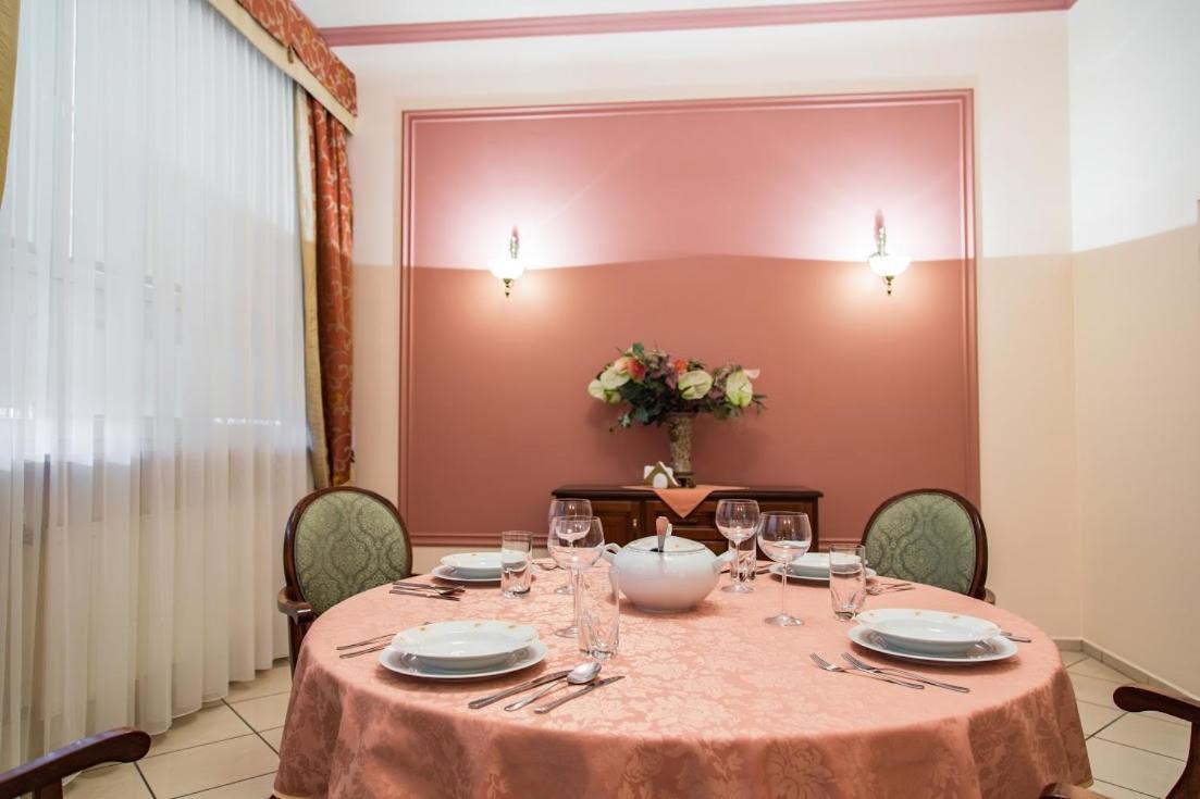 Kompleks Restauracyjno-Noclegowy Rubikon Люблин Екстериор снимка